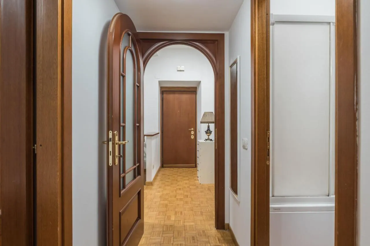 Largo Leopardi Apartment Rome 0*,