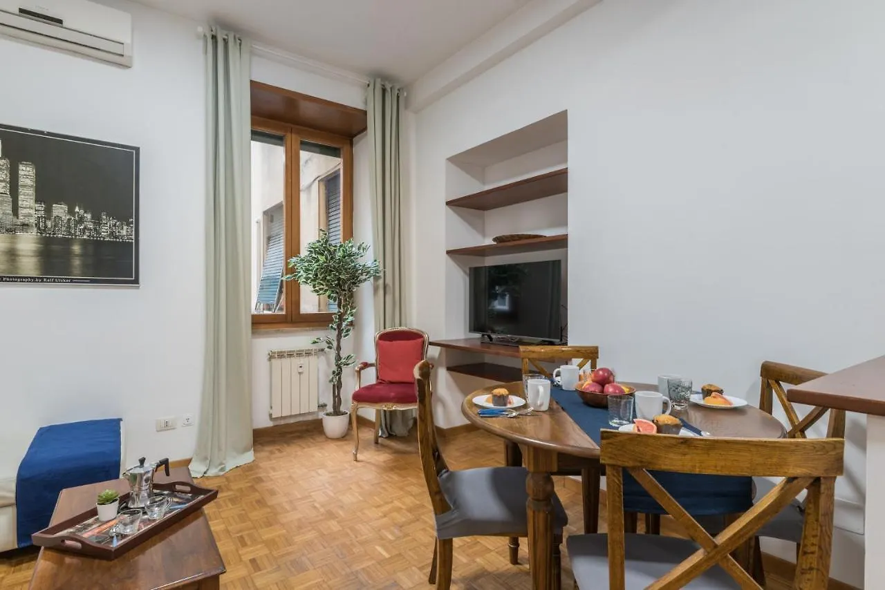 Largo Leopardi Apartment Rome